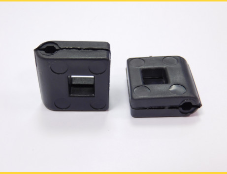 Vymezovač PVC na příchytku / 5mm / černý / (bal. 10ks)